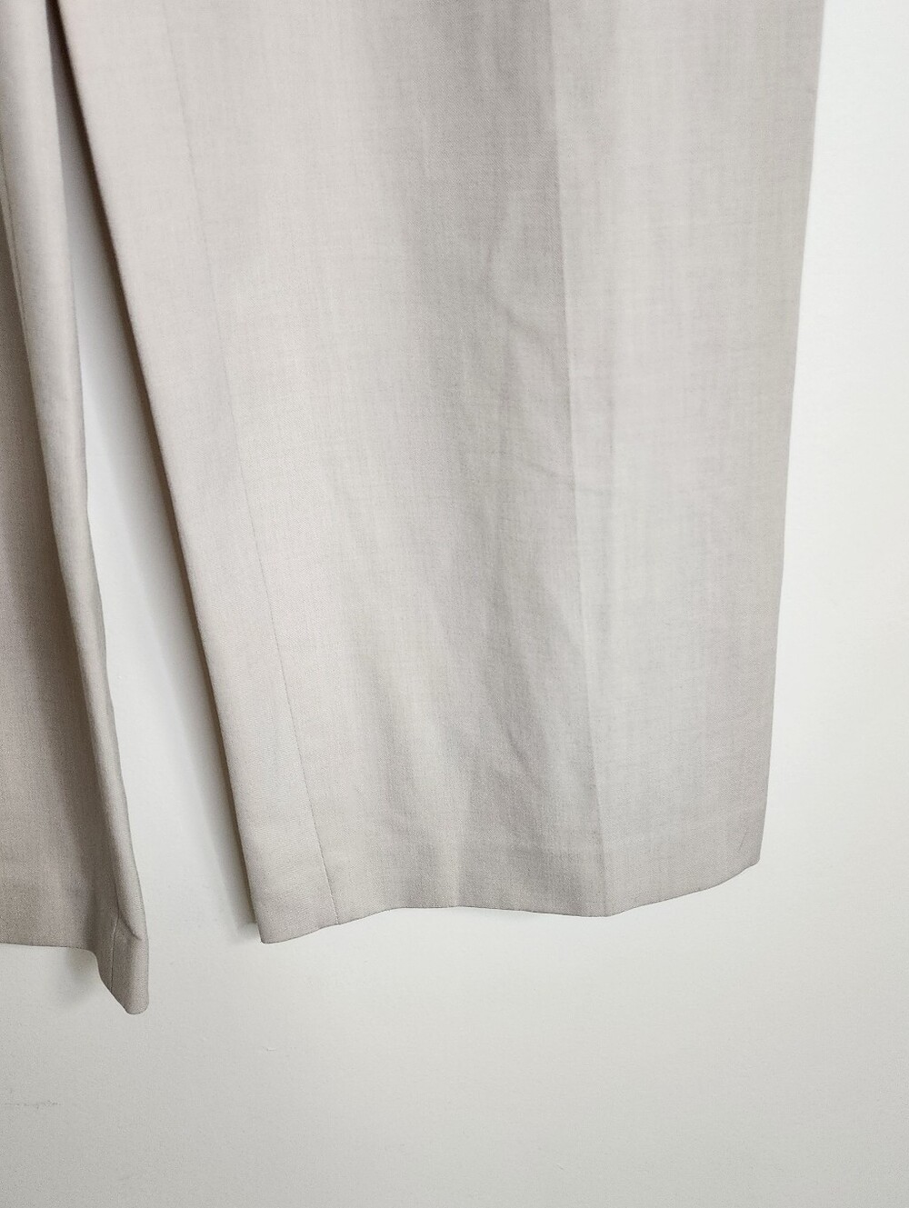 H&M Women's Cream Wide-Leg Pleated Front Trouser Pants Size 4 Business Casual - Picture 6 of 13